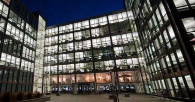 Офис Кронеса Нейтраублинг. Поставщики упаковочных машин.